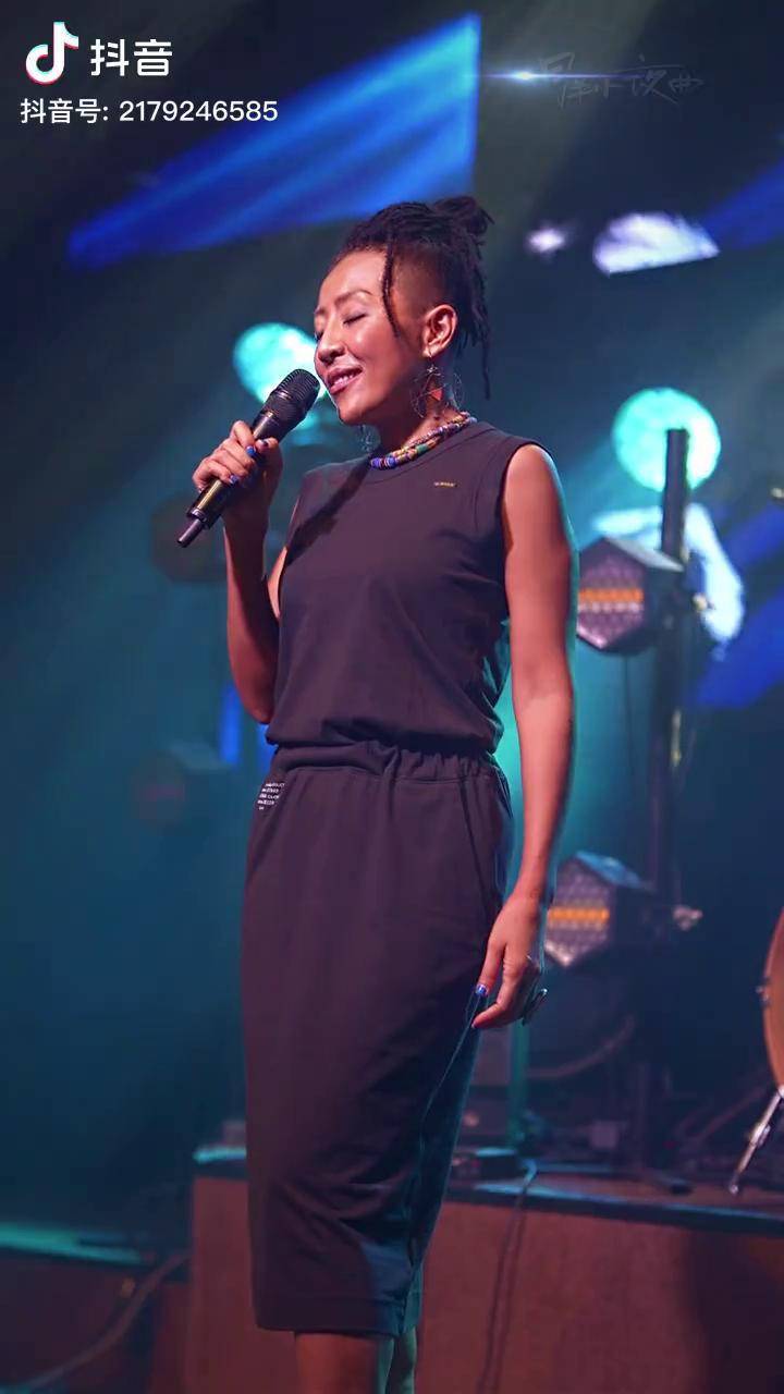 希望月亮能代替我拥抱你月半小夜曲 蓝兰 灵魂歌手 热门音乐