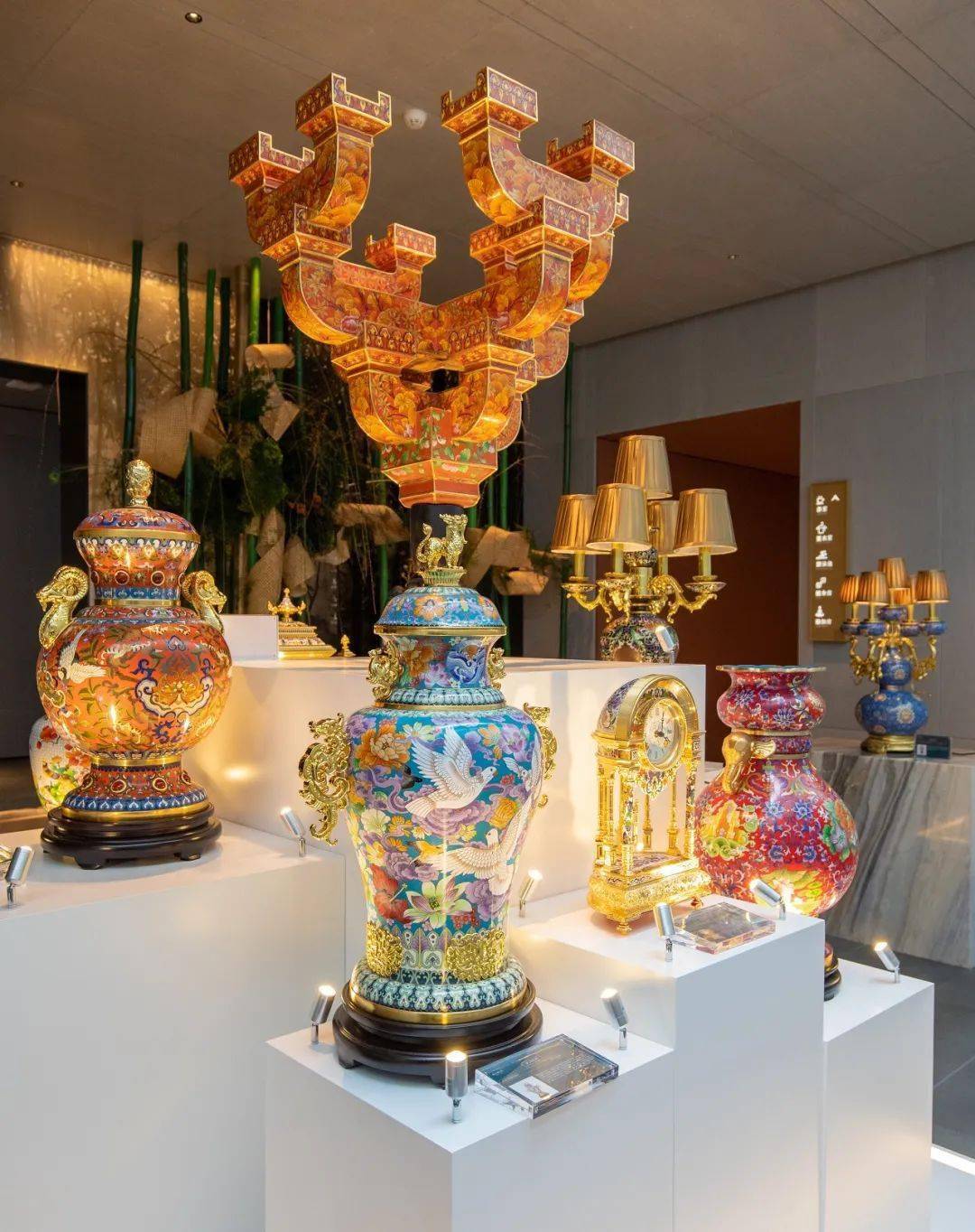 府门盛开 流光溢彩丨景泰蓝国粹展首亮虎门,共鉴东方