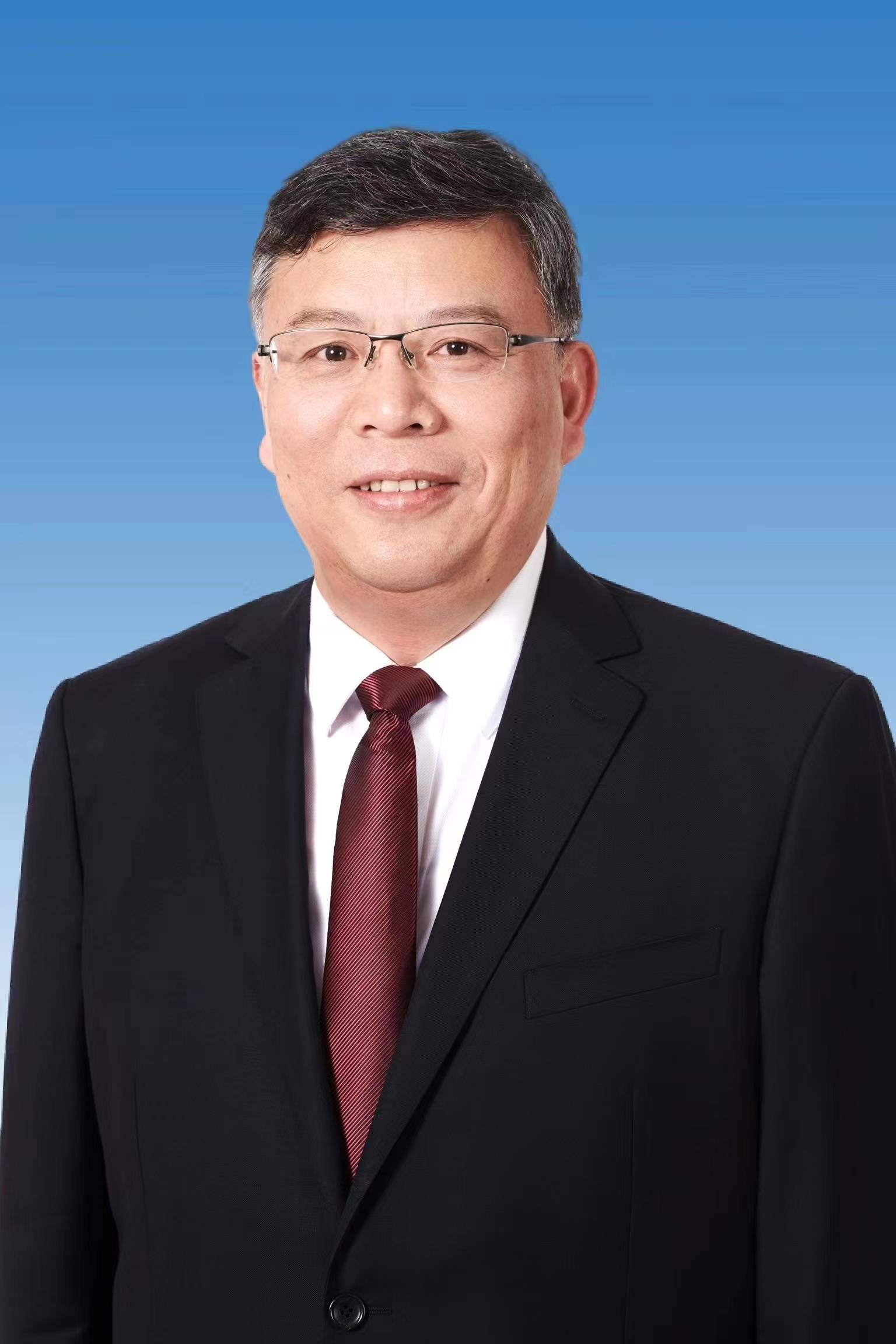 对话华科大校长尤政:结合创新能力与工程实践,培养卓越工程师_高校