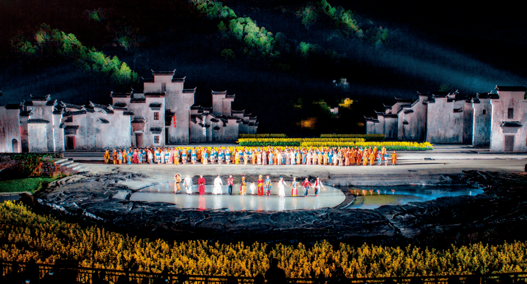 昌南新区名坊园《寻梦龙虎山》大型行进式山水实景演出《寻梦龙虎山》