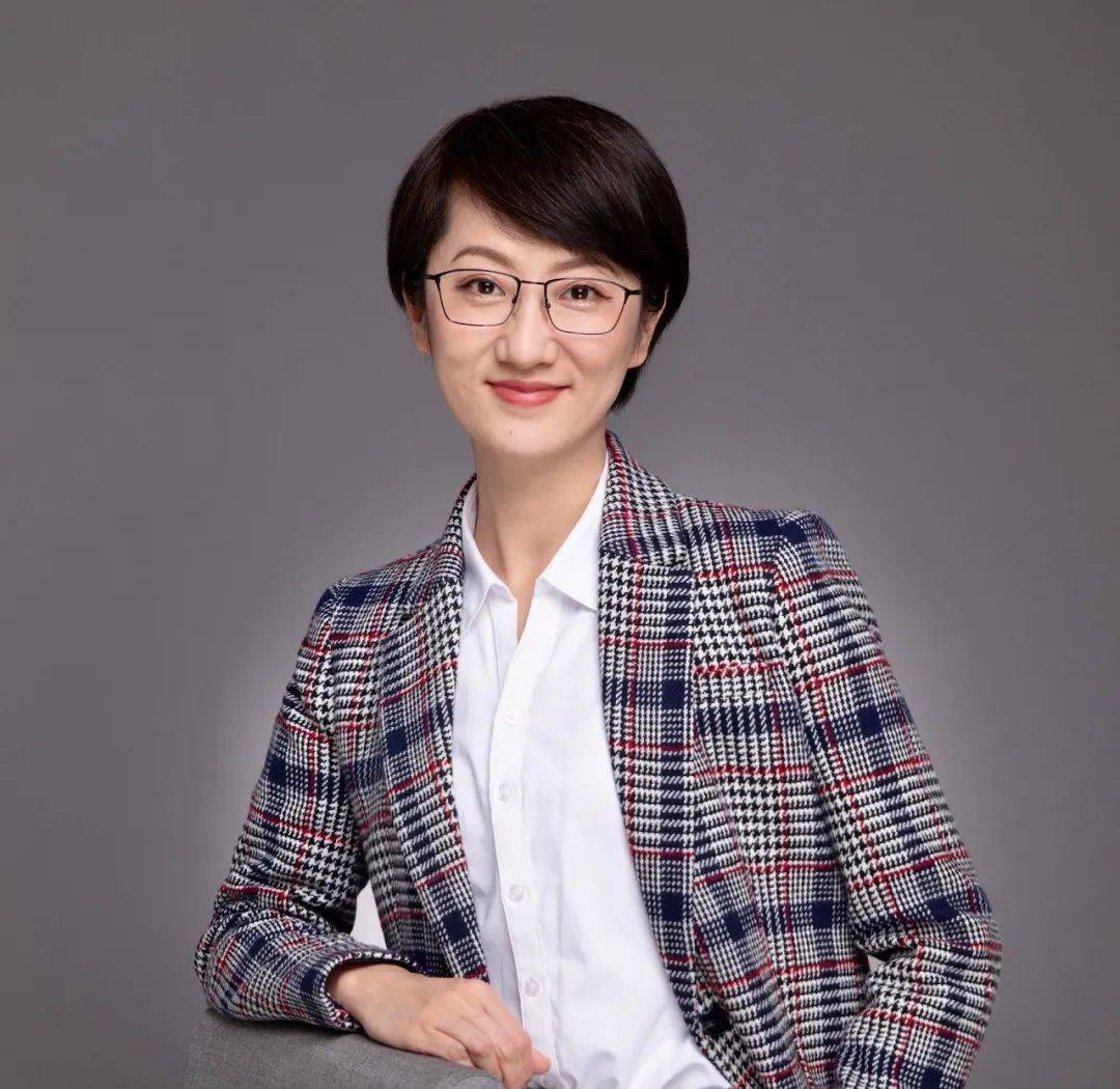 恒生中国副行长兼合规负责人王颖:面对压力,从大自然中汲取能量 | 她访谈_工作_监管_女性