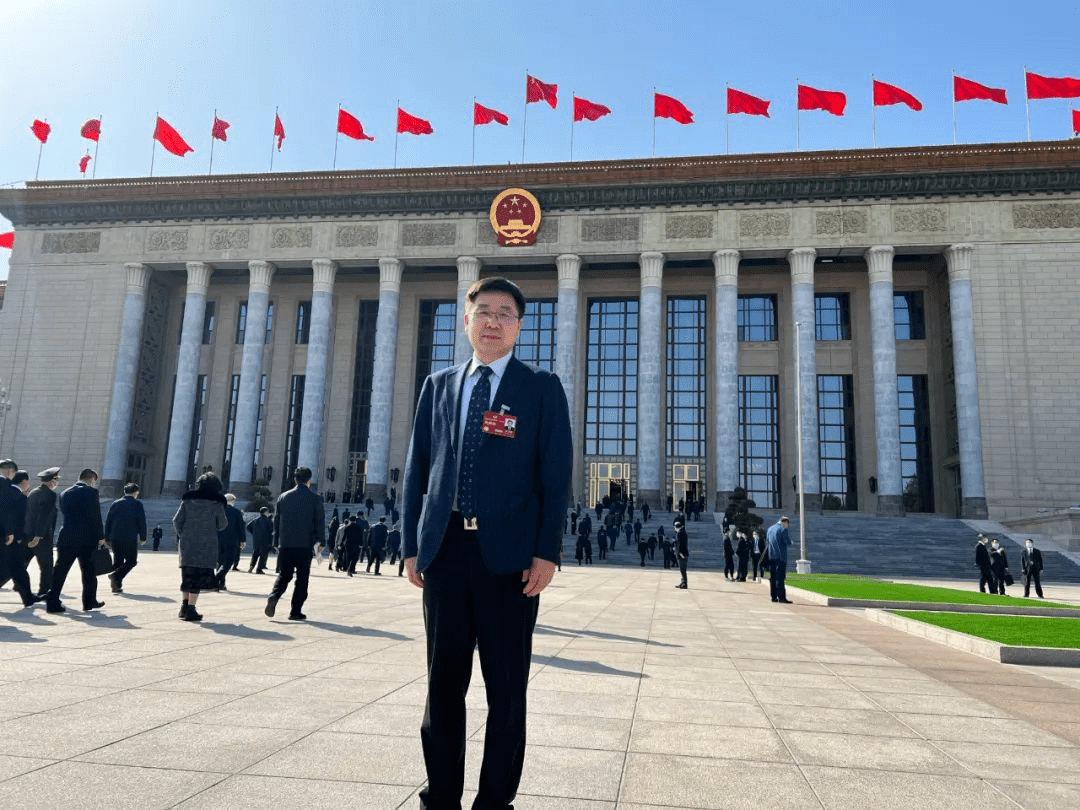 两会|全国政协委员张文明:乡村振兴应约束"过度规模化"和"投资热"等