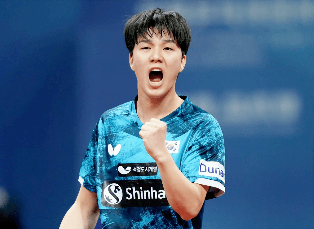 世乒赛季军大获全胜,曾打哭张本智和,奥运冠军场外指导_安宰贤_对手