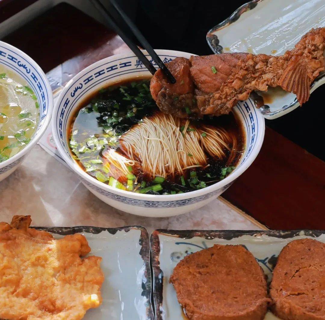 美食| 去昆山旅游不可错过的十大美食小吃_传统_袜底酥_团子