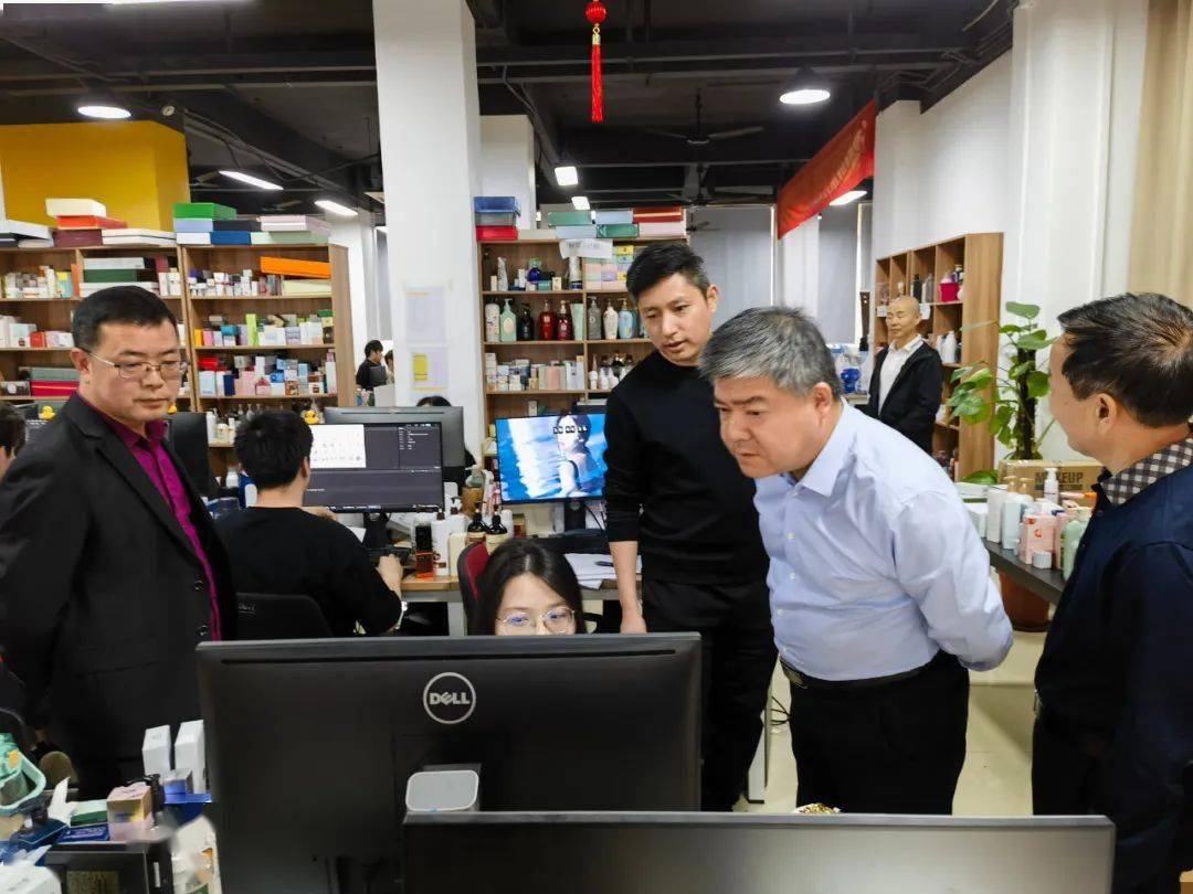 胡晓明带队赴广州拜访龚谷成将军并开展招商引资活动_西湖_发展_企业