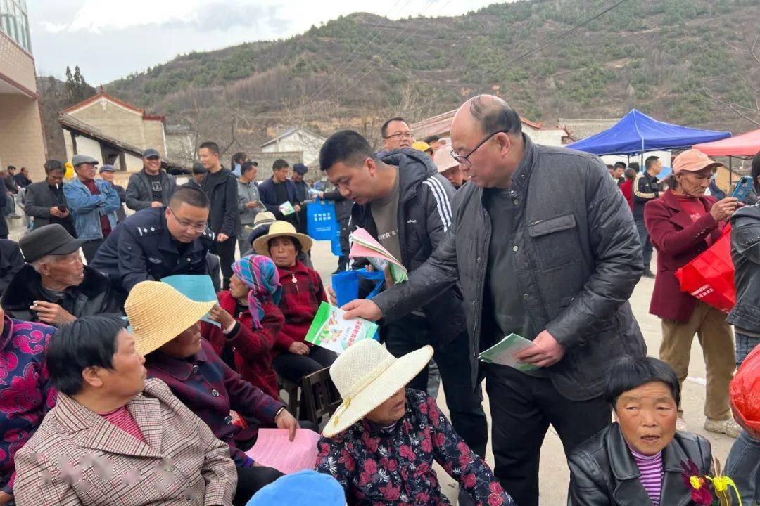 【"三抓三促"行动】礼县上坪中坝三峪等乡镇深入开展普法反邪教禁毒反