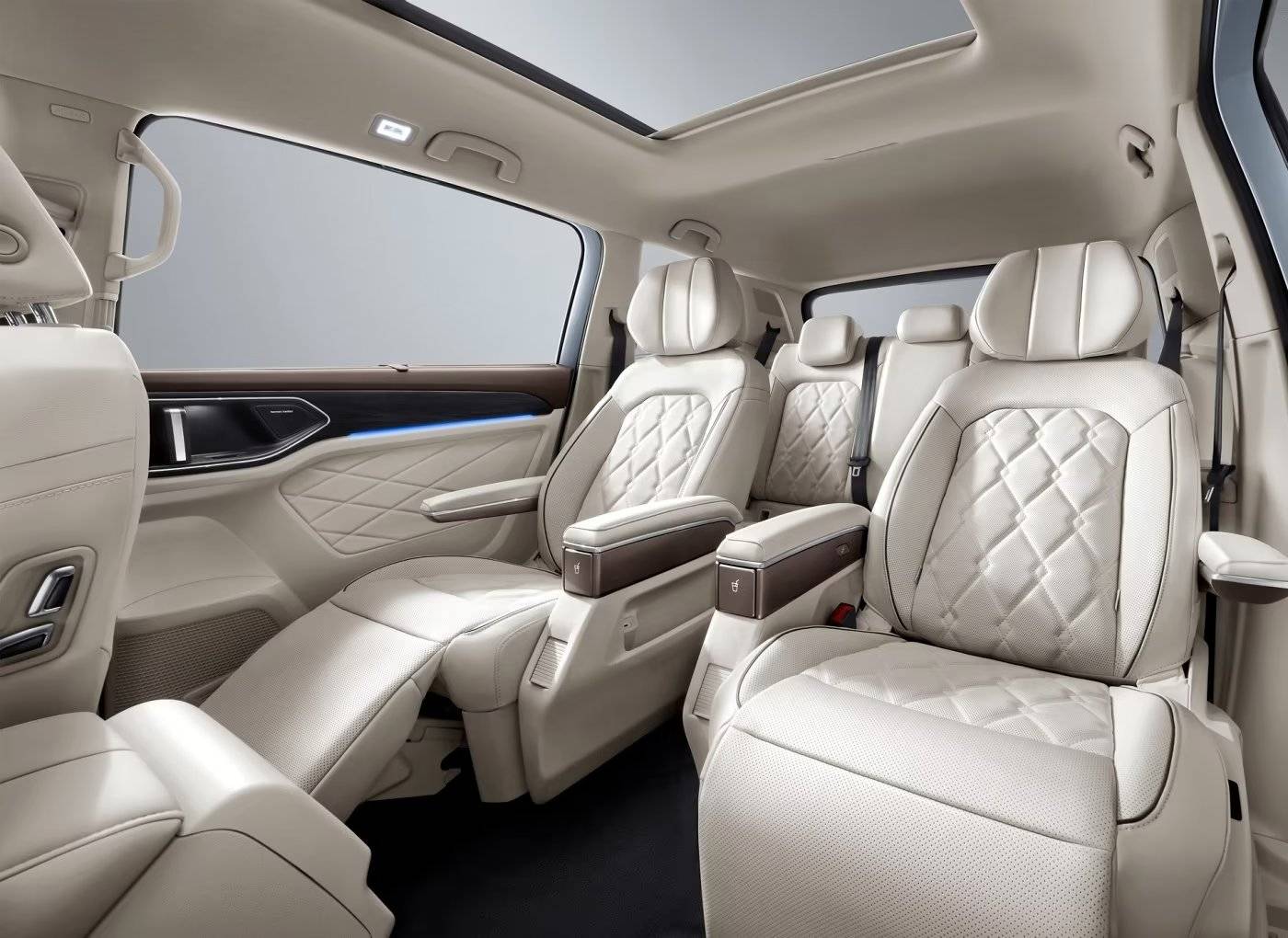 大众威然和塞纳如何选择区别,内行人来说说,大众威然车友群(102期)