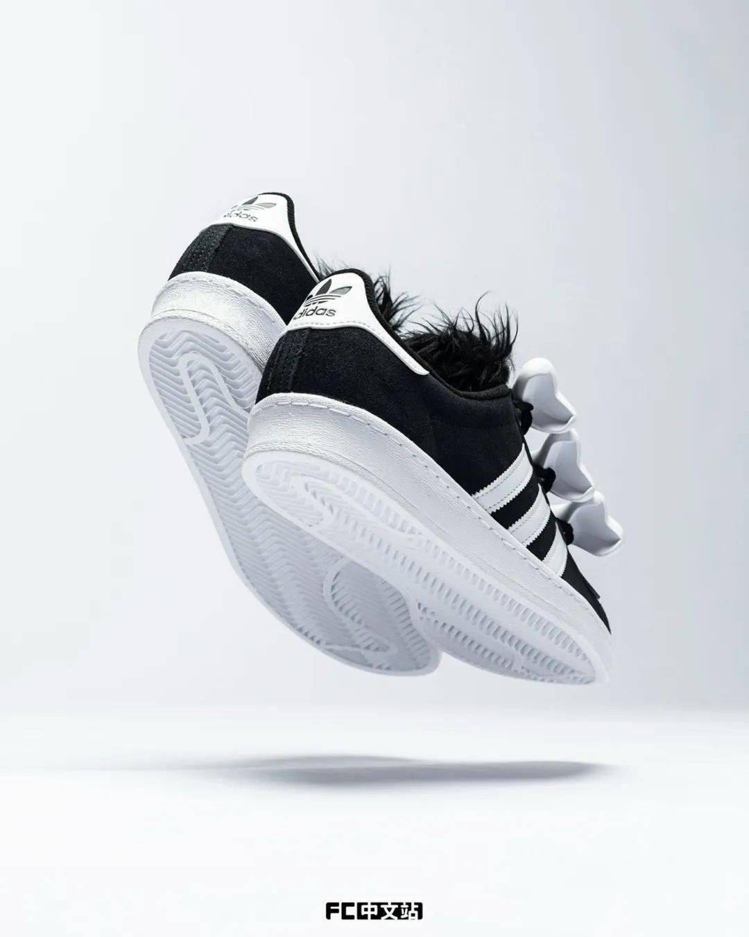 三叶草「骨头鞋」这设计太狂了!