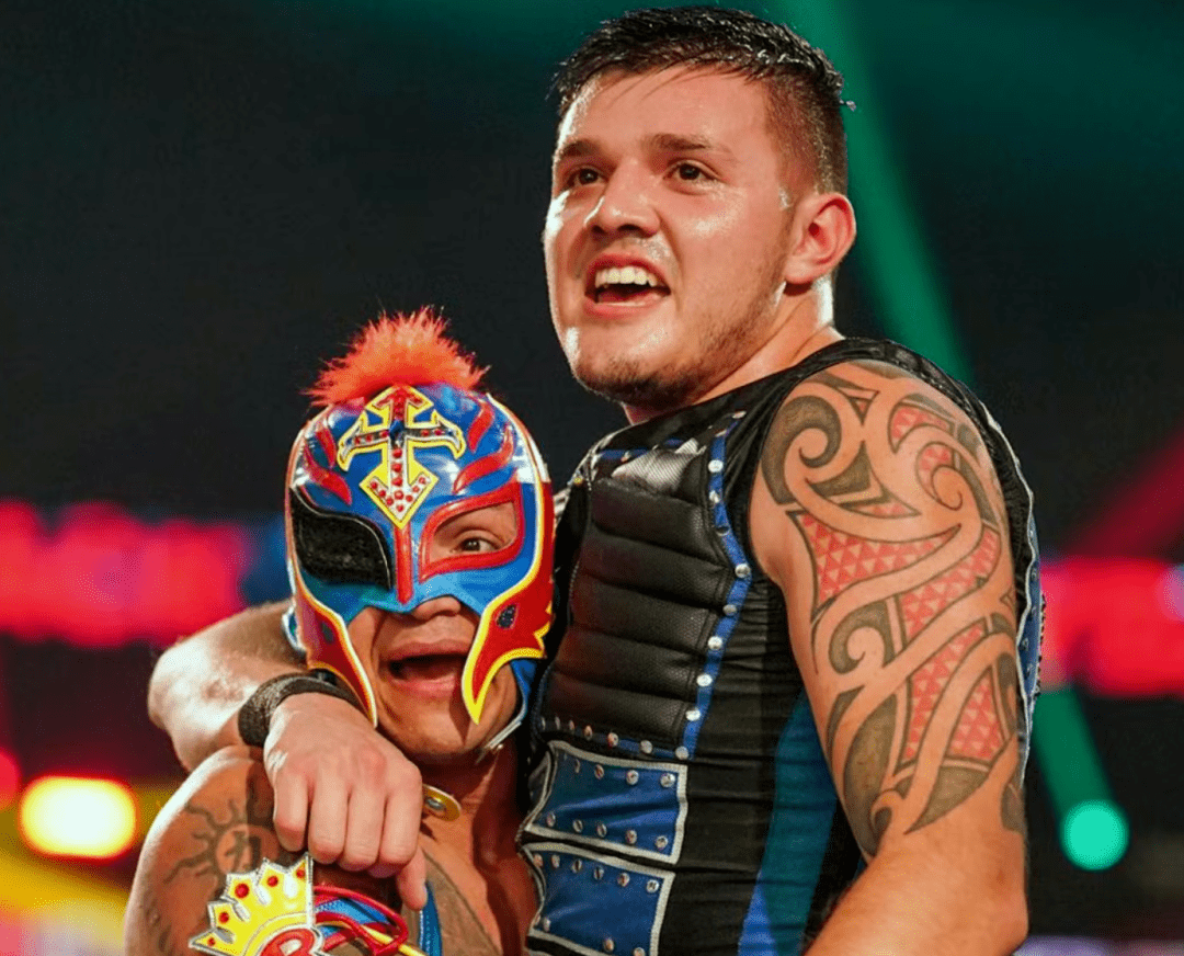 wwe名人堂2023第一位入选人已曝光_雷尔_rey_比赛