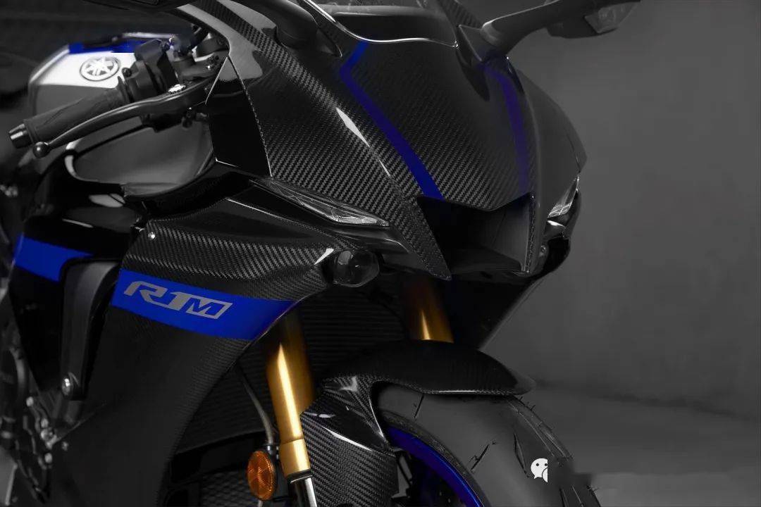【接受预定】雅马哈YZF-R1M — 车身大面积由碳钎维制成_搜狐汽车_搜狐网