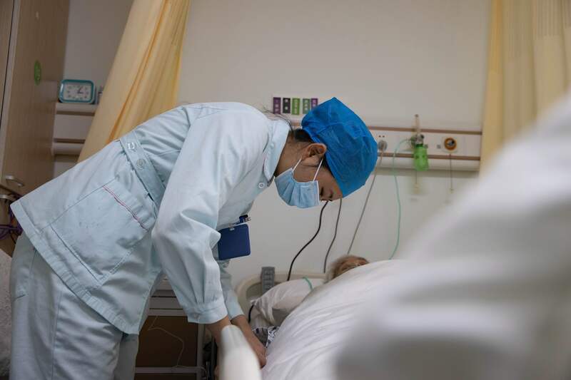 生命最后一程保留尊严，这家医院携手社区探索安宁疗护的“上海标准”