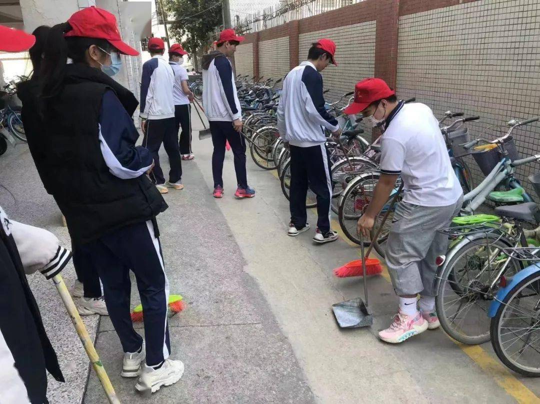 【基层动态】井都中学开展学雷锋活动月系列活动_校园_弘扬_时代