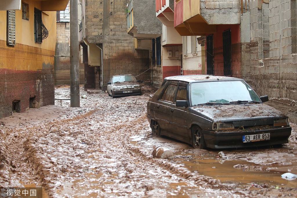 土耳其两地经强震后又遭洪水，有地震幸存者在洪水中身亡2023-03-1621:34来源:澎湃新闻原标题：土