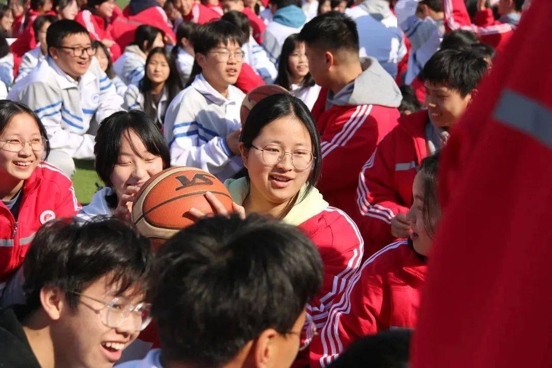 广德三中开展高一年级心理健康户外拓展活动_班级_游戏_亲临指导