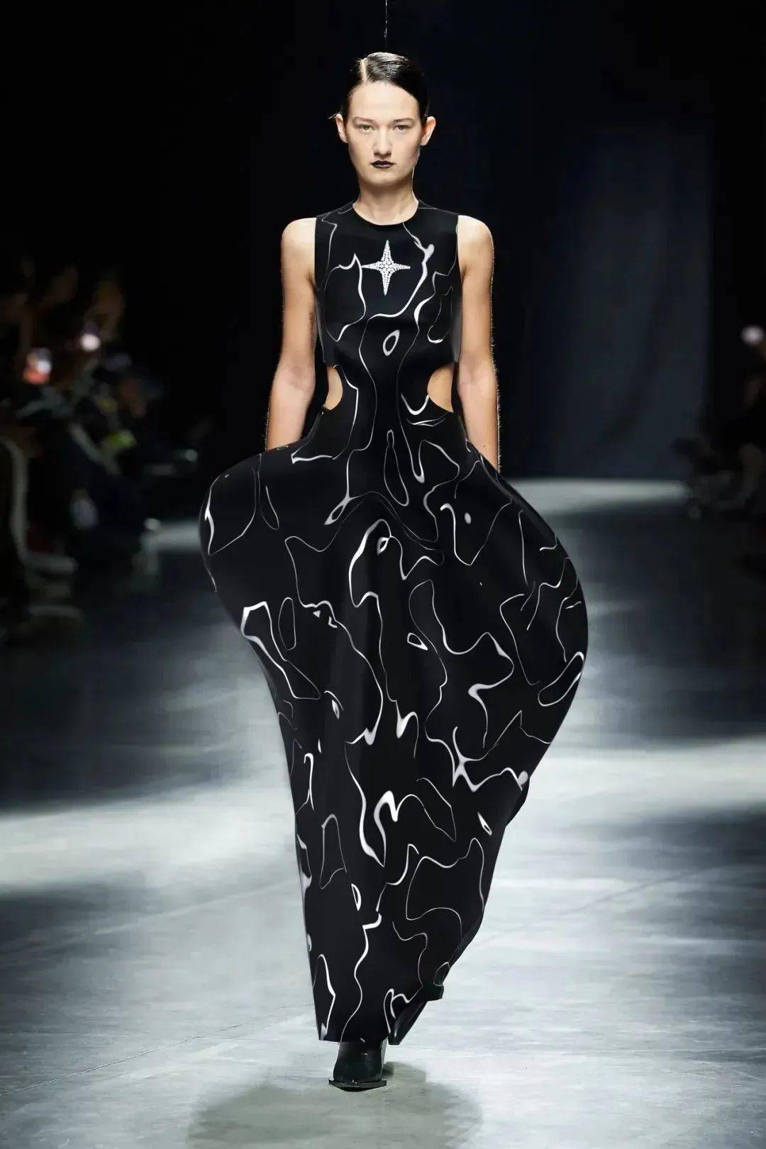 "畅想未来" 的中国元时尚品牌 annakiki_元素_风格_anna