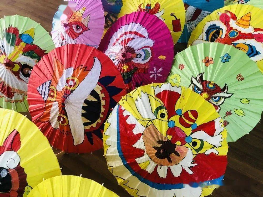 【立人济世,品质二小】亲子同绘 伞上生花——儒林第二小学亲子油纸伞