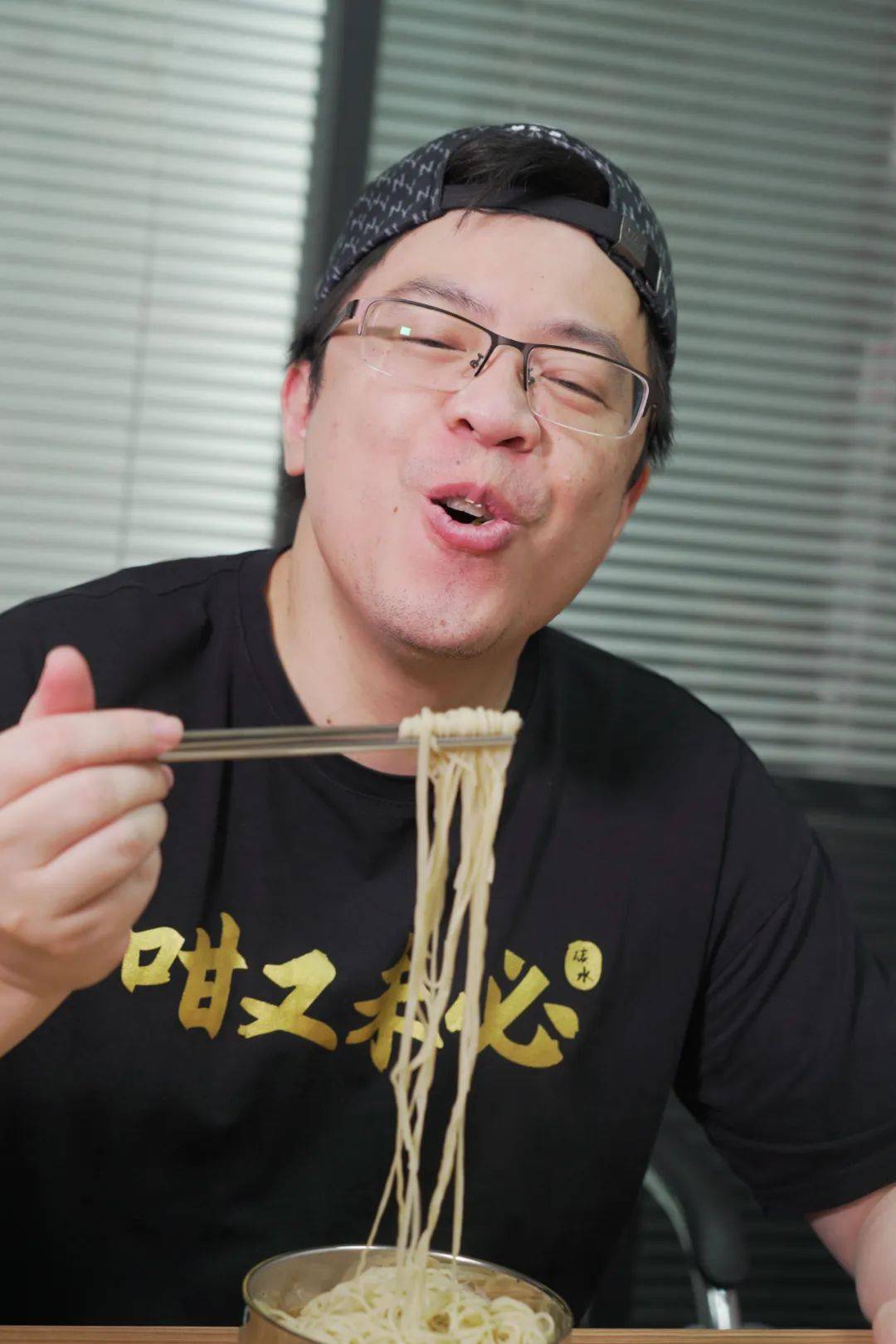 来自香港老字号的竹升面!爽滑,筋道,蛋香浓,一碗低至3块!