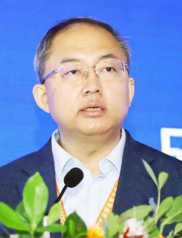 华东六少社长总编谈：若何构建新型阅读产物？