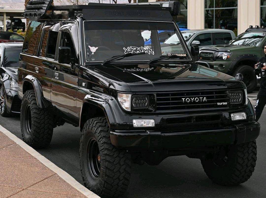 接下来要与大家分享的这台丰田陆巡lc76车型可以说有些与众不同,作为