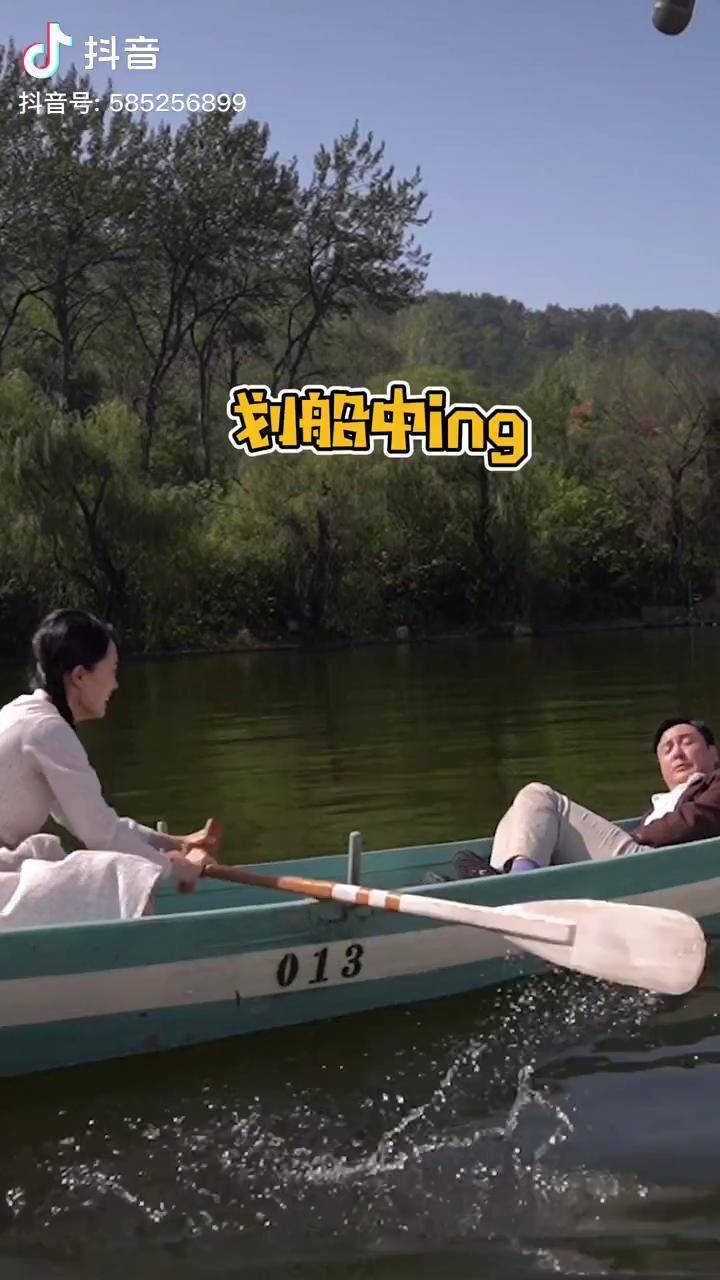 贾玲片场太好笑了 张小斐 沈腾 划船拍摄现场也太搞笑了你好李焕英 补
