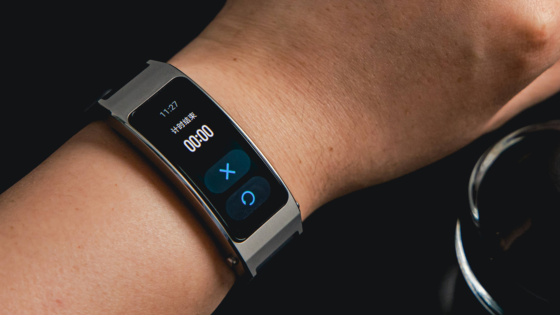 腕上革命 一机双用 是手环也是耳机 华为手环b7图赏