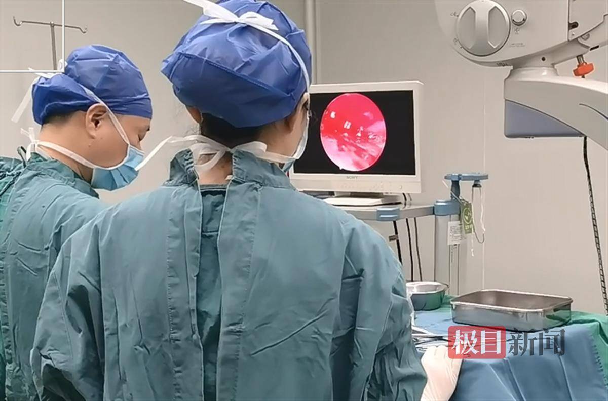 男童莫名狂流泪，寻医多年终找到“泪点”_小林_泪道_父母