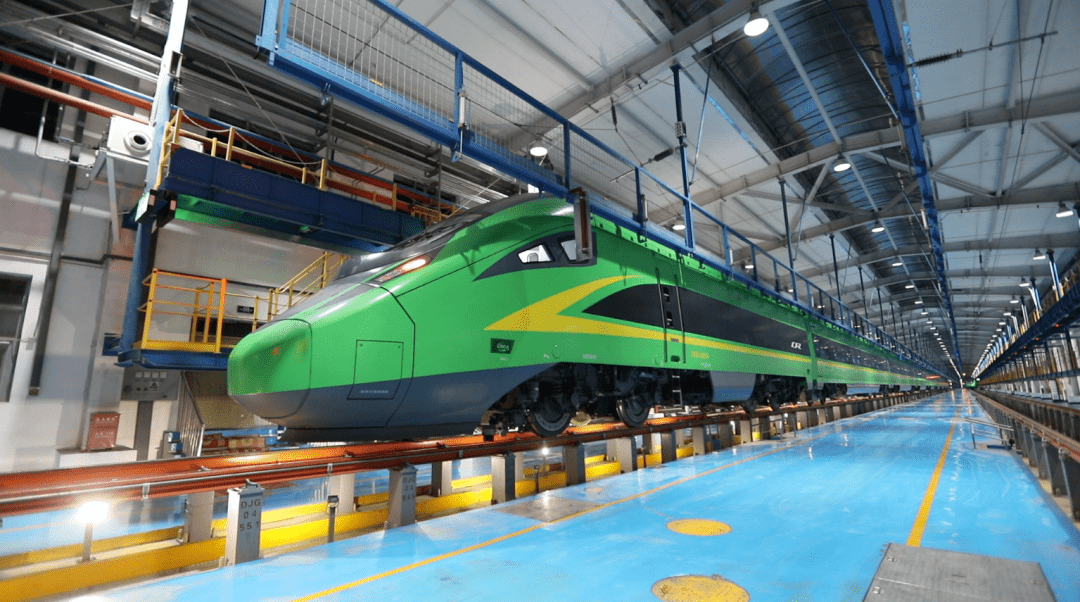 开始了,春天的第一次"体检"_检修_绿巨人_动车组