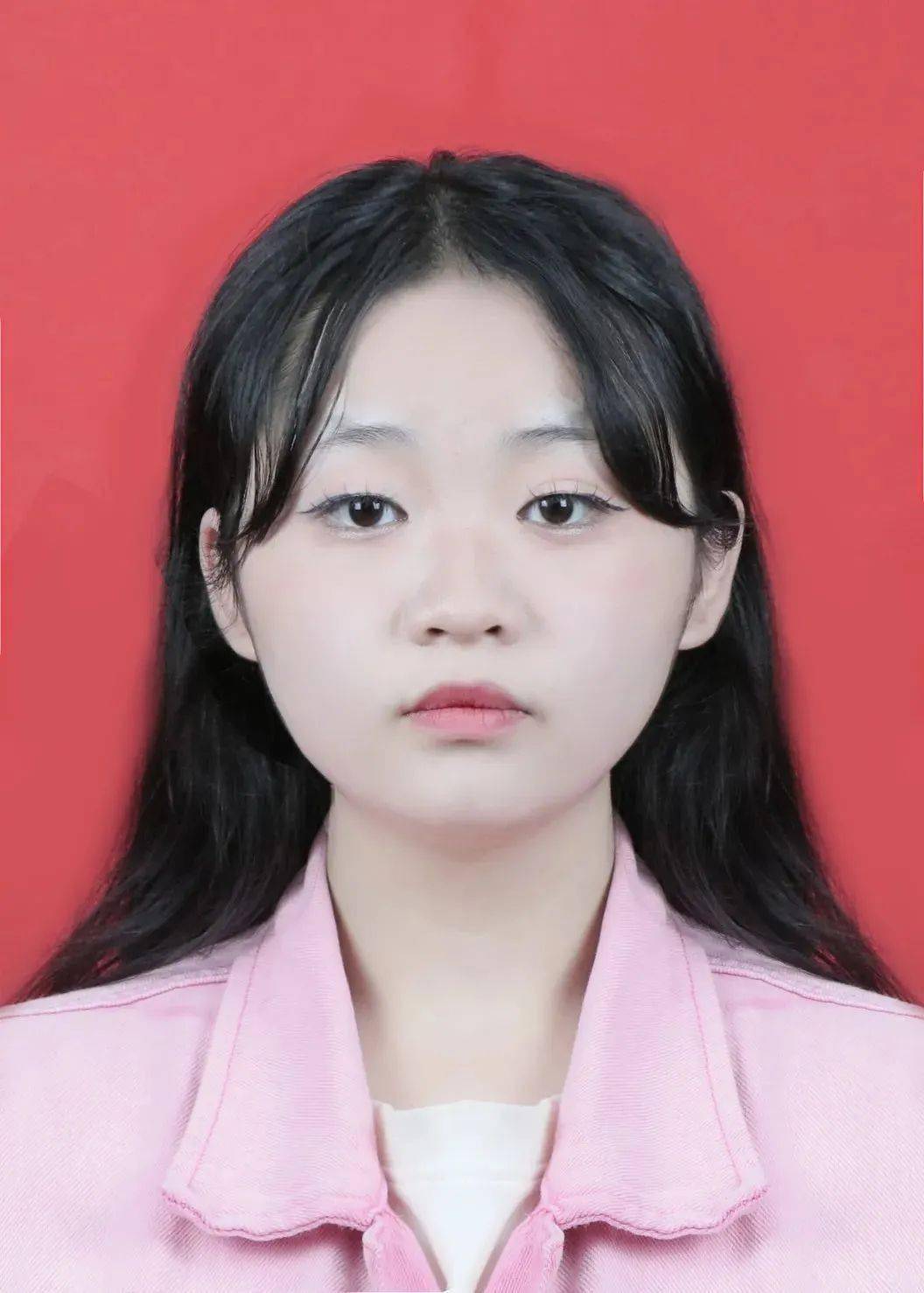 师生义务拍摄证件照,免费提供白,浅蓝,深蓝,红色底电子照片(1寸/2寸)