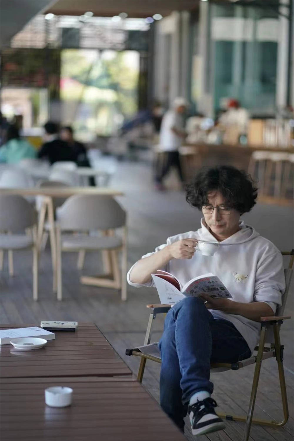 《激流时代》:一部商业纪录片的底色,还是对精神层面的理解_李翔_直播