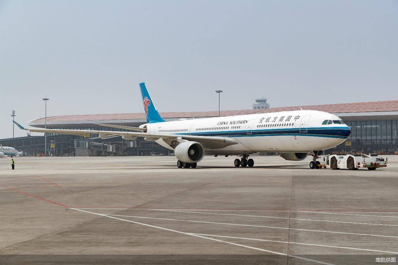 夏秋航季开启 169家国表里航司方案周运力超11万班