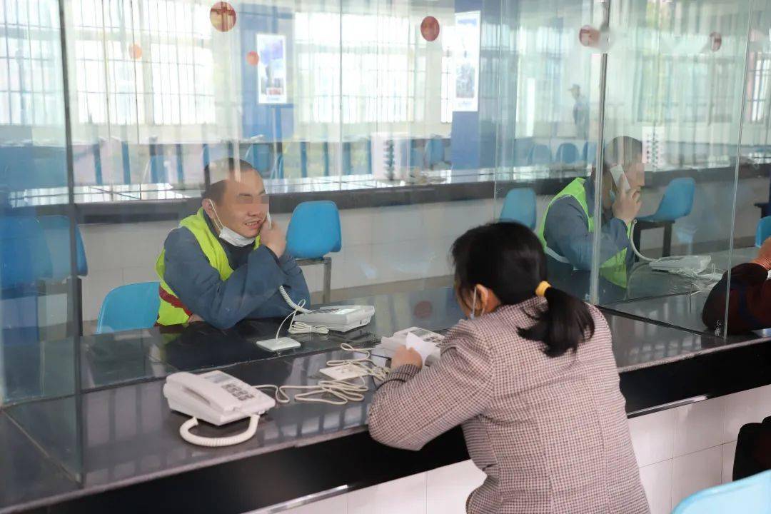 亲情"零距离",南昌监狱有序恢复窗口会见_服刑人员_改造_家属