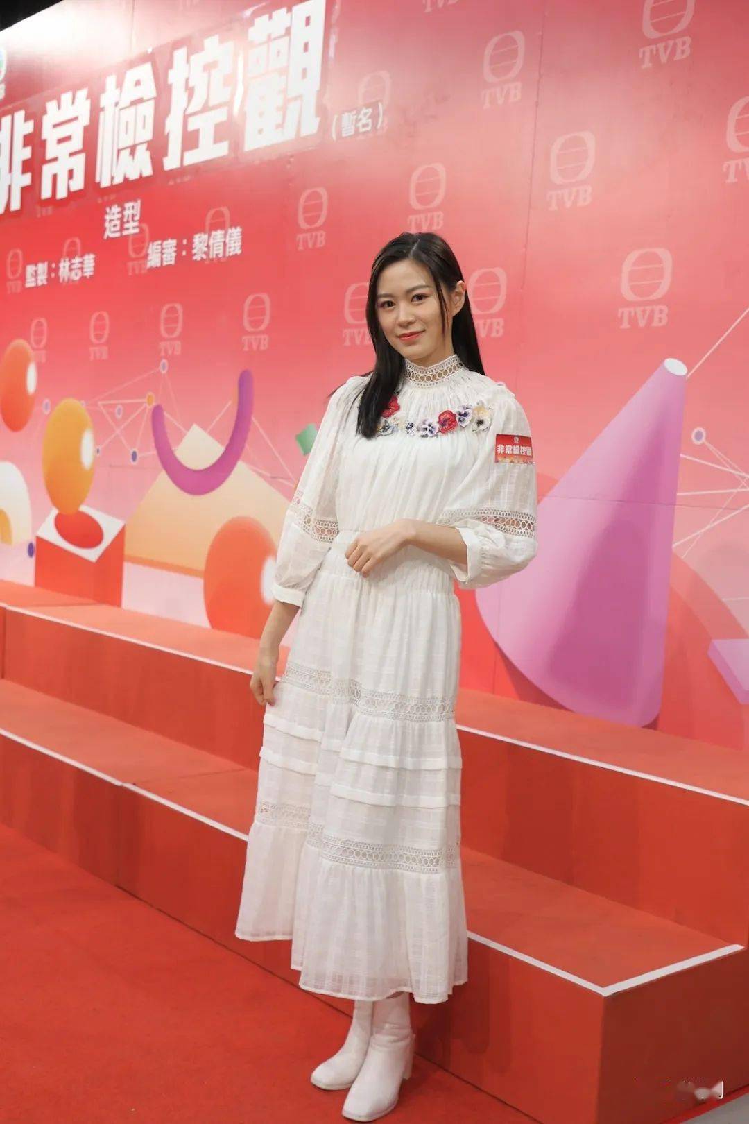 前韩国女团clc成员庄锭欣(elkie)的家姐庄易羚(axity)去年8月低调签线