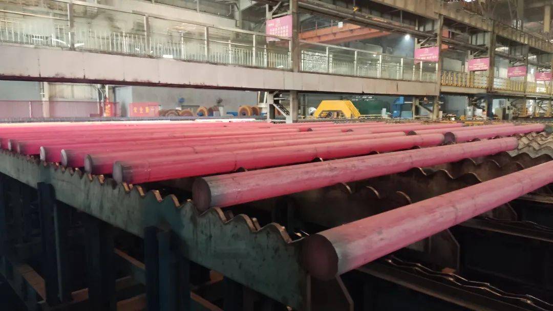 荣程钢铁集团天荣公司轧钢厂大棒车间3月份刷新多项月度历史纪录