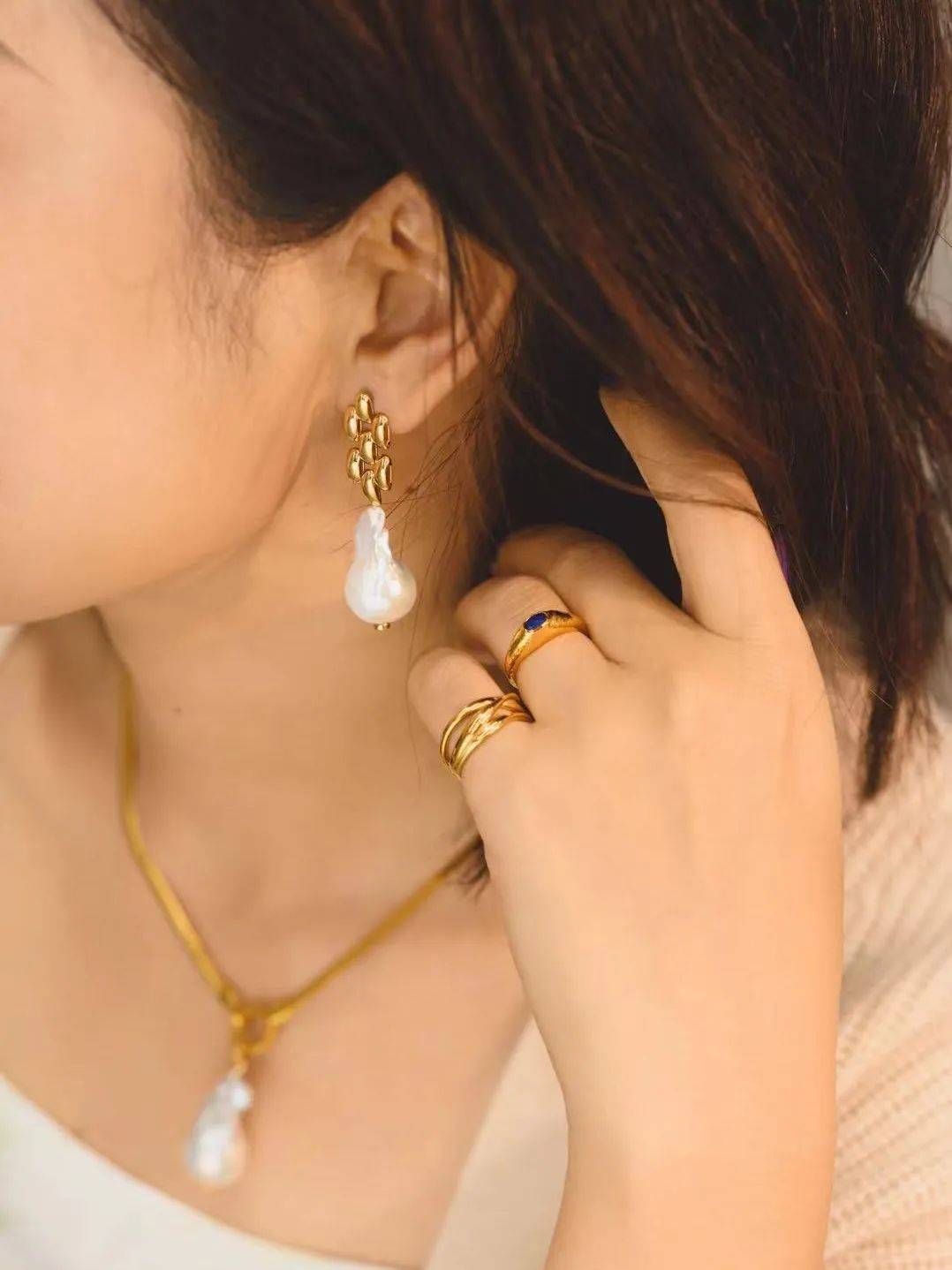 私藏了很久的7个小众配饰牌子,一次性交出来了_珍珠_耳环_项链