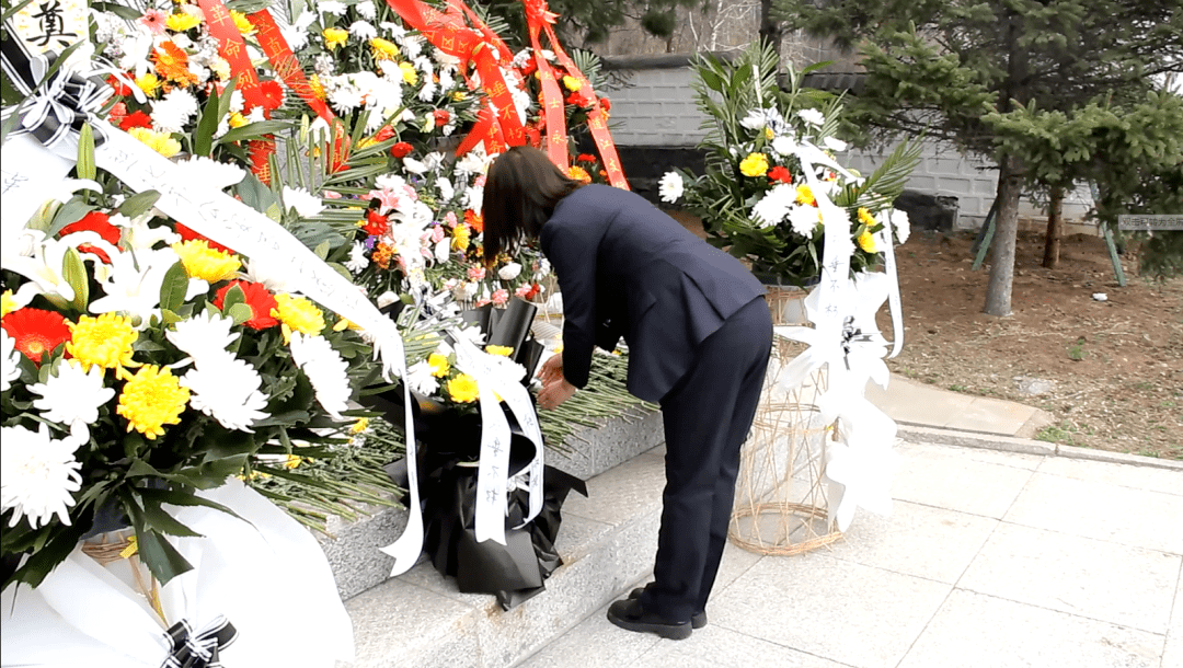 二道江区委组织部开展"缅怀英烈祭忠魂,赓续血脉思奋进"主题党日活动