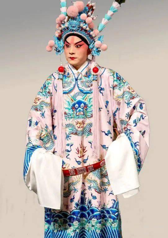 吕布_刘备_前辈