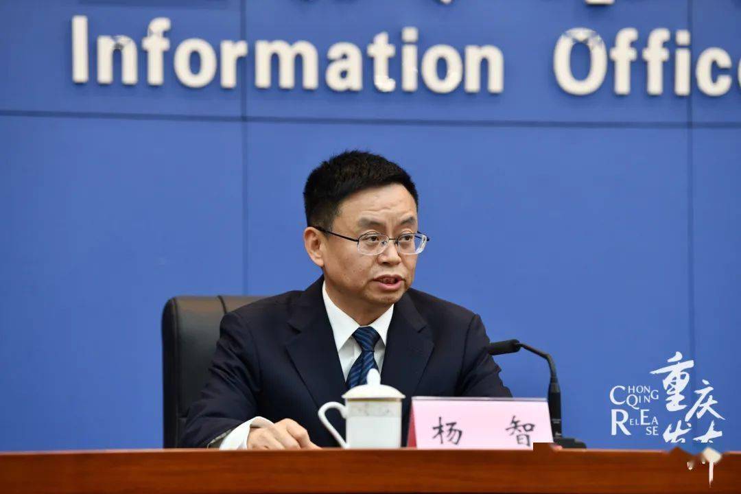 新闻发言人唐 军市林业局副局长,新闻发言人冯 勇市公安局副局长,新闻