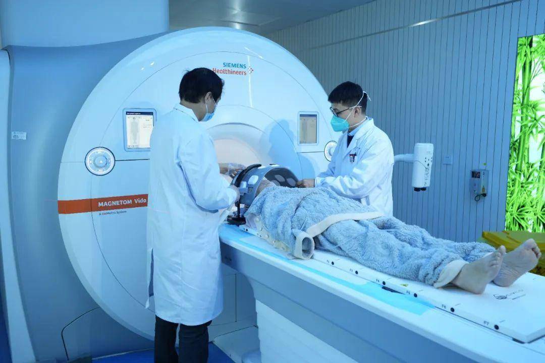 放疗更精准,定位无辐射,助力高龄复发难治癌症患者再现生命希望_肿瘤