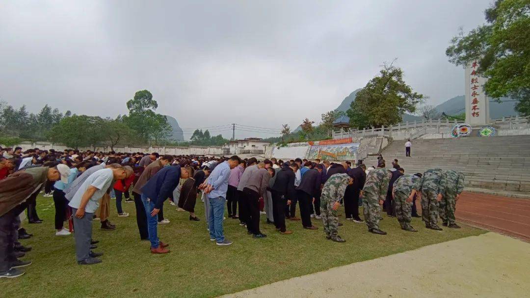 4月4日,思练镇党委,政府组织镇团委,退役军人服务站,思练中学,思练镇