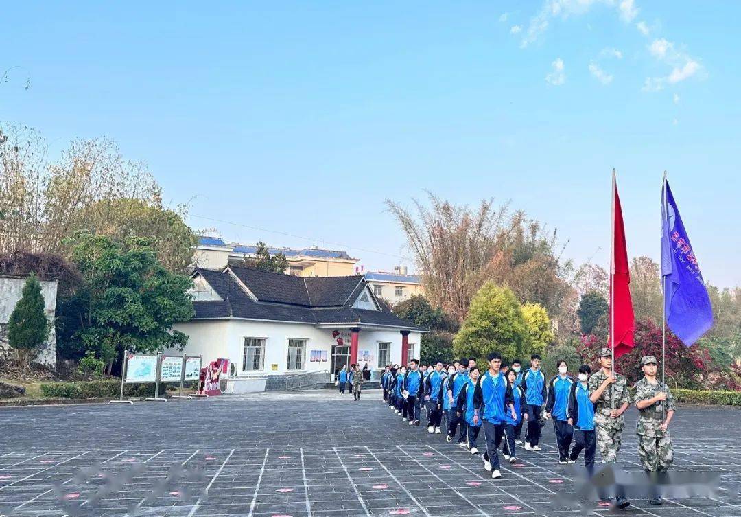 向先烈致敬,德宏各学校开展清明节祭扫活动_芒市_遮放镇_精神