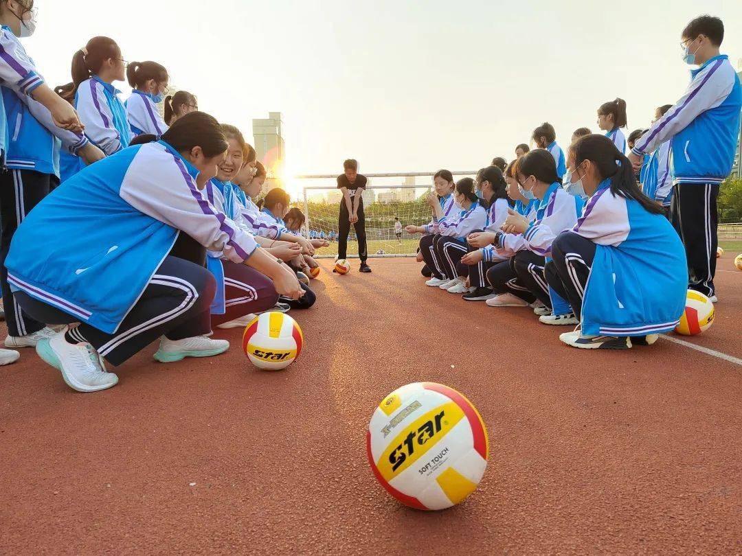 日照港中学校花图片