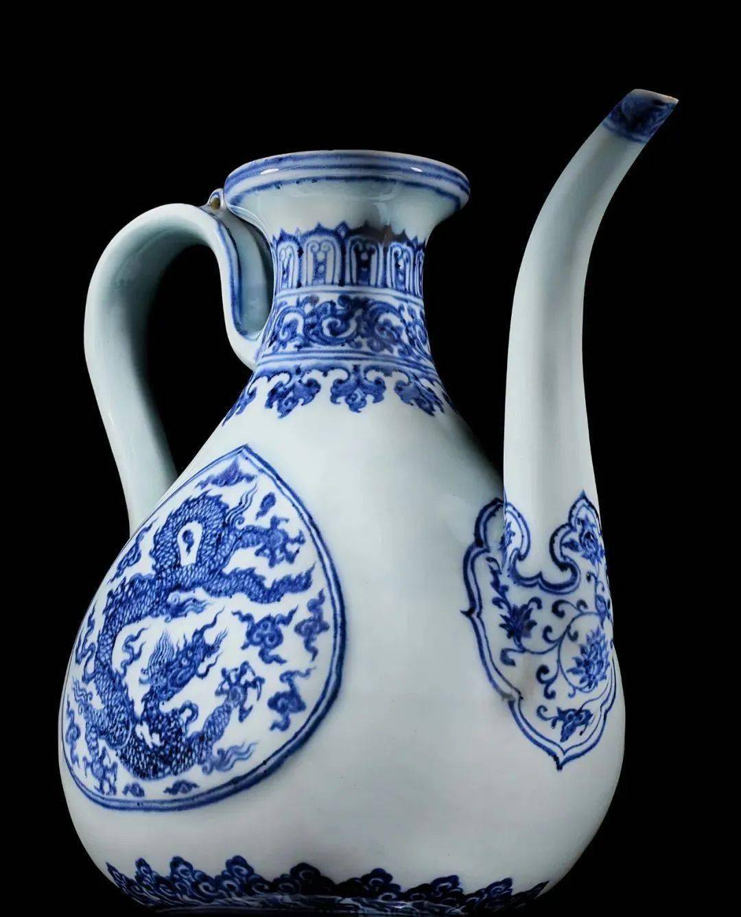 清乾隆 御制珐琅彩杏林春燕图碗