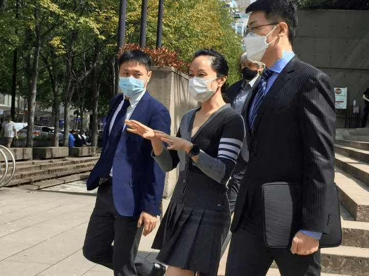 孟晚舟升任「董事长」,颜值衣品气场全开_黑色_变化_网友