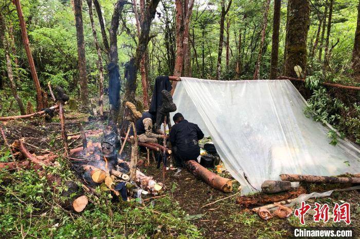 原始丛林里荒野求生 西藏山南拉郊疆域派出所移民办理差人戍边记