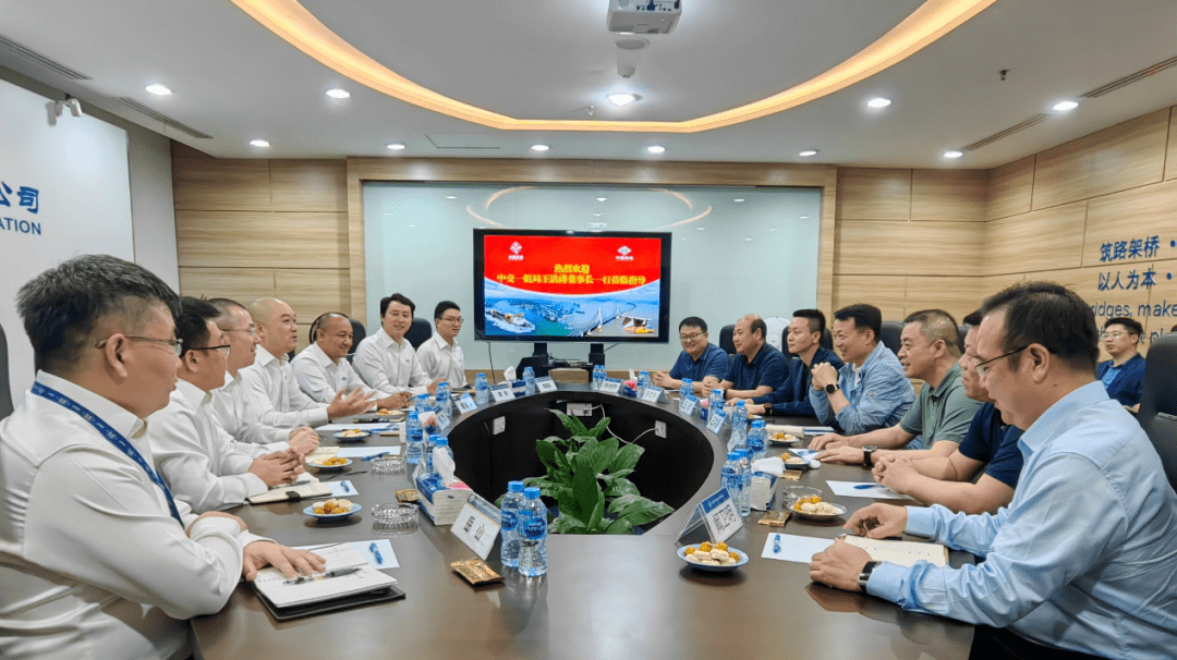4月11日,中交一航局党委书记,董事长王洪涛,副总经理甘星球在印尼拜访