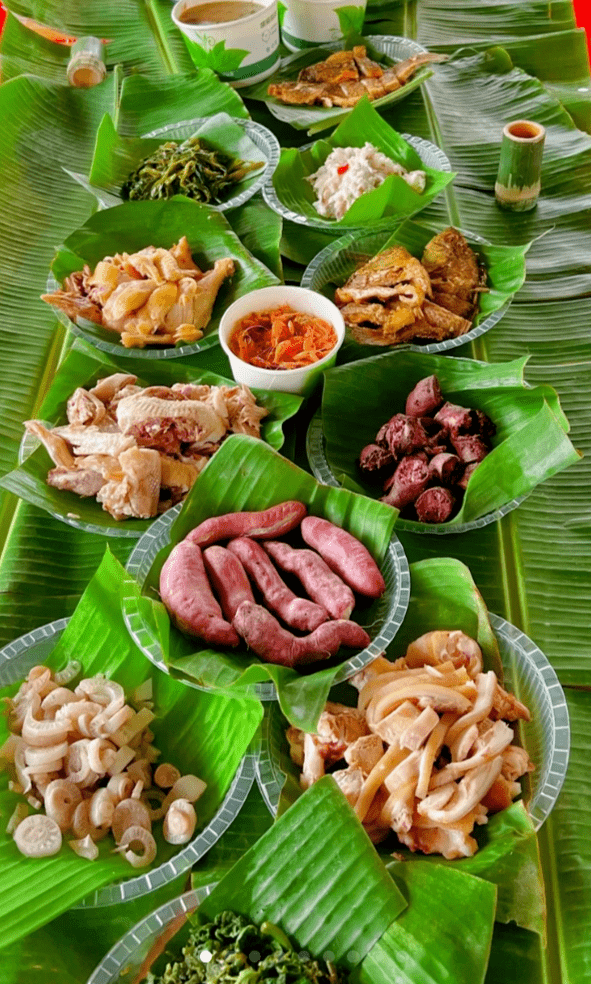 随便一样都是酒,主食,汤热菜,凉菜,甜品斑斓千层糕,什锦竹筒饭,五指