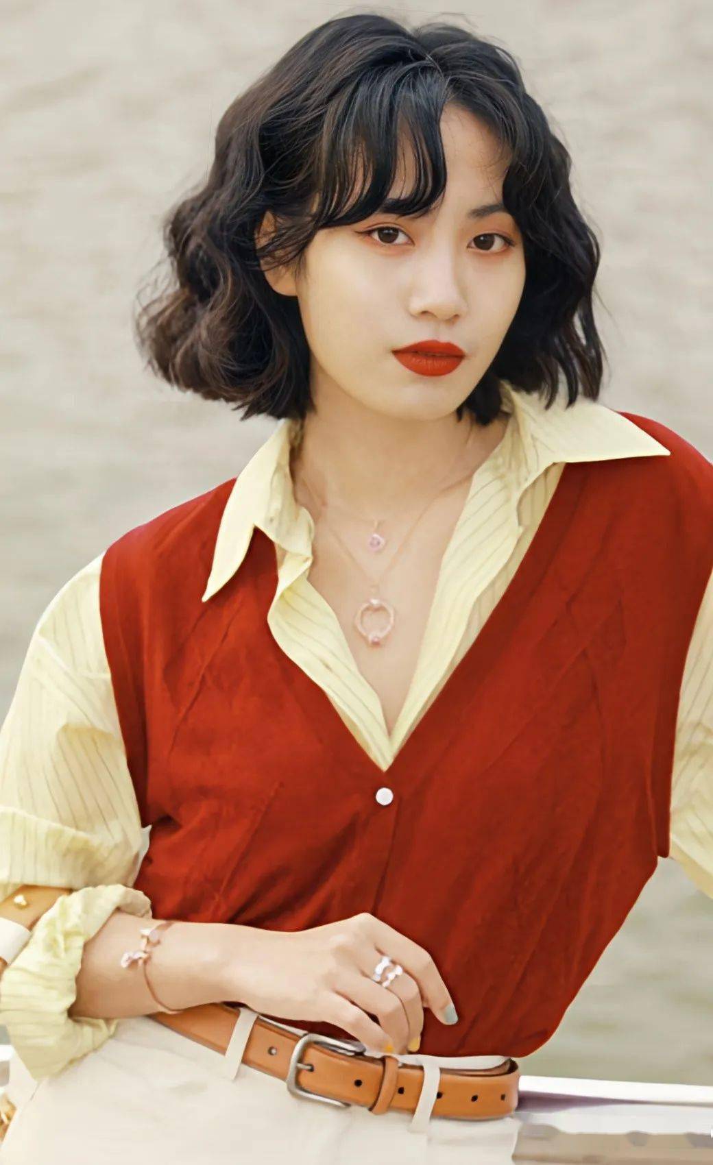 2023流行"港风短发烫",够美吗?_中国_发型_形象