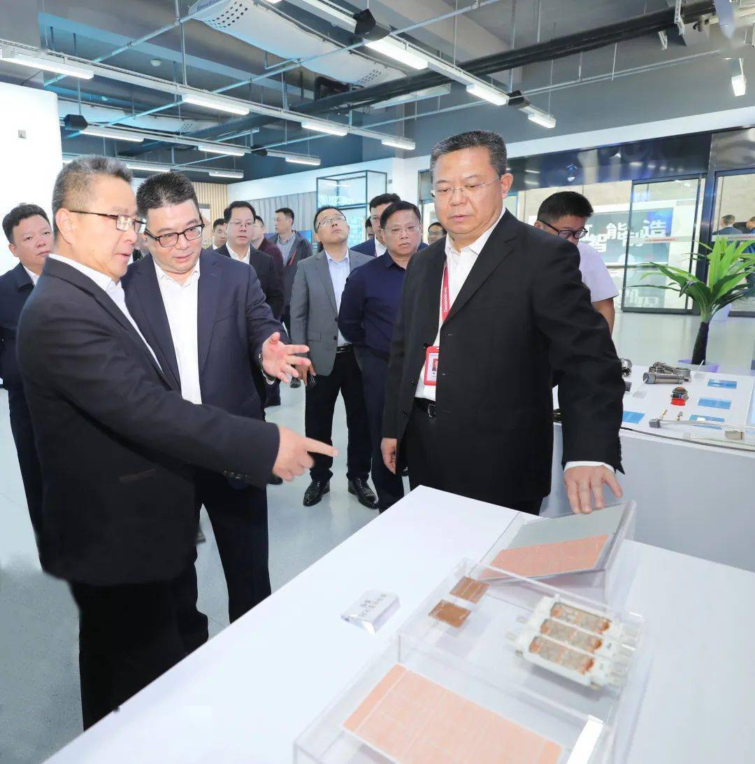 重庆市北碚区委书记王俊考察长虹智能制造_发展_控股集团_产品