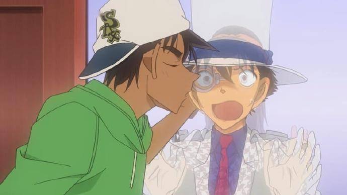 "柯哀"被爆亲吻3次,毛利兰被强行"还吻",基德和平次又亲了_名侦探柯南