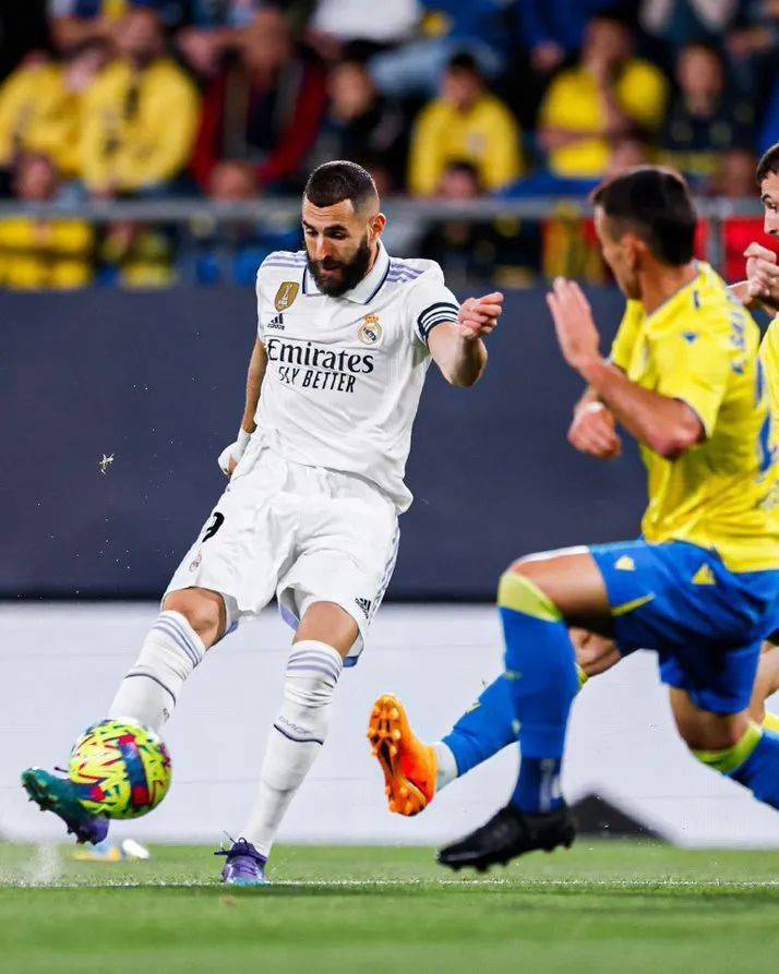 纳乔世界波,阿笑连场破门,客场全取三分_阿森西奥_罗德里戈_本泽马